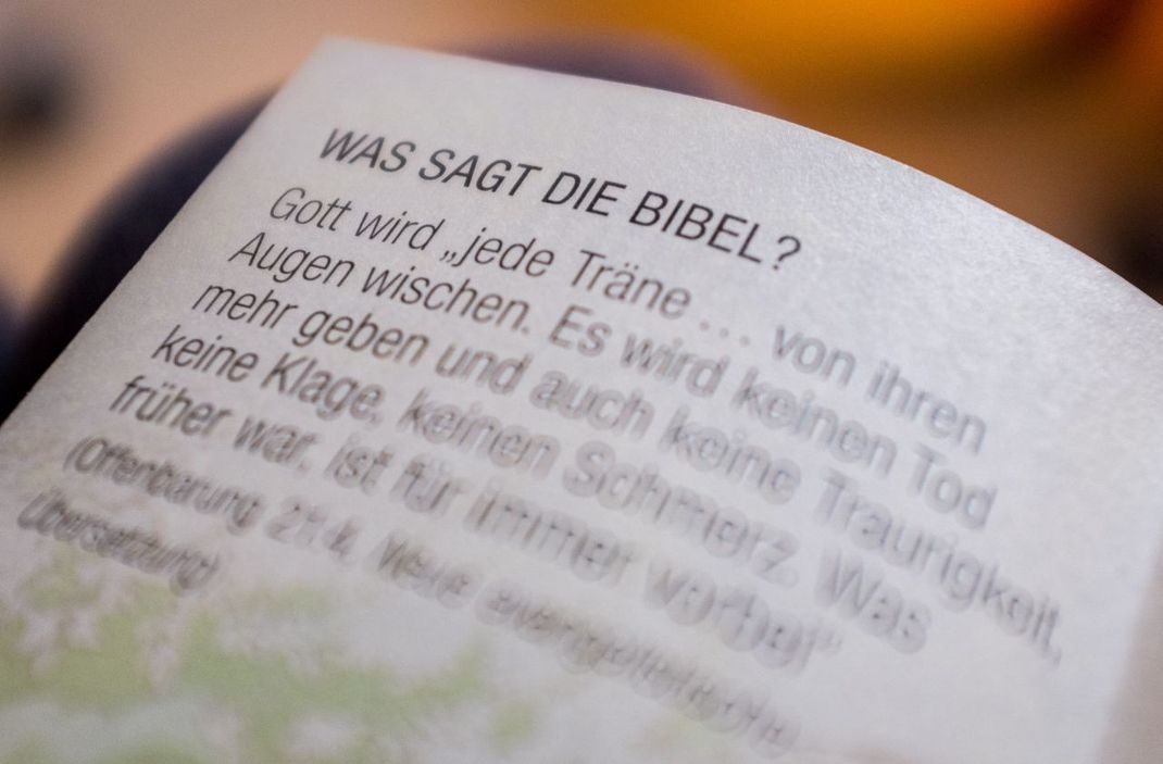 Zeugen Jehovas Wer sie sind und woran sie glauben Galileo