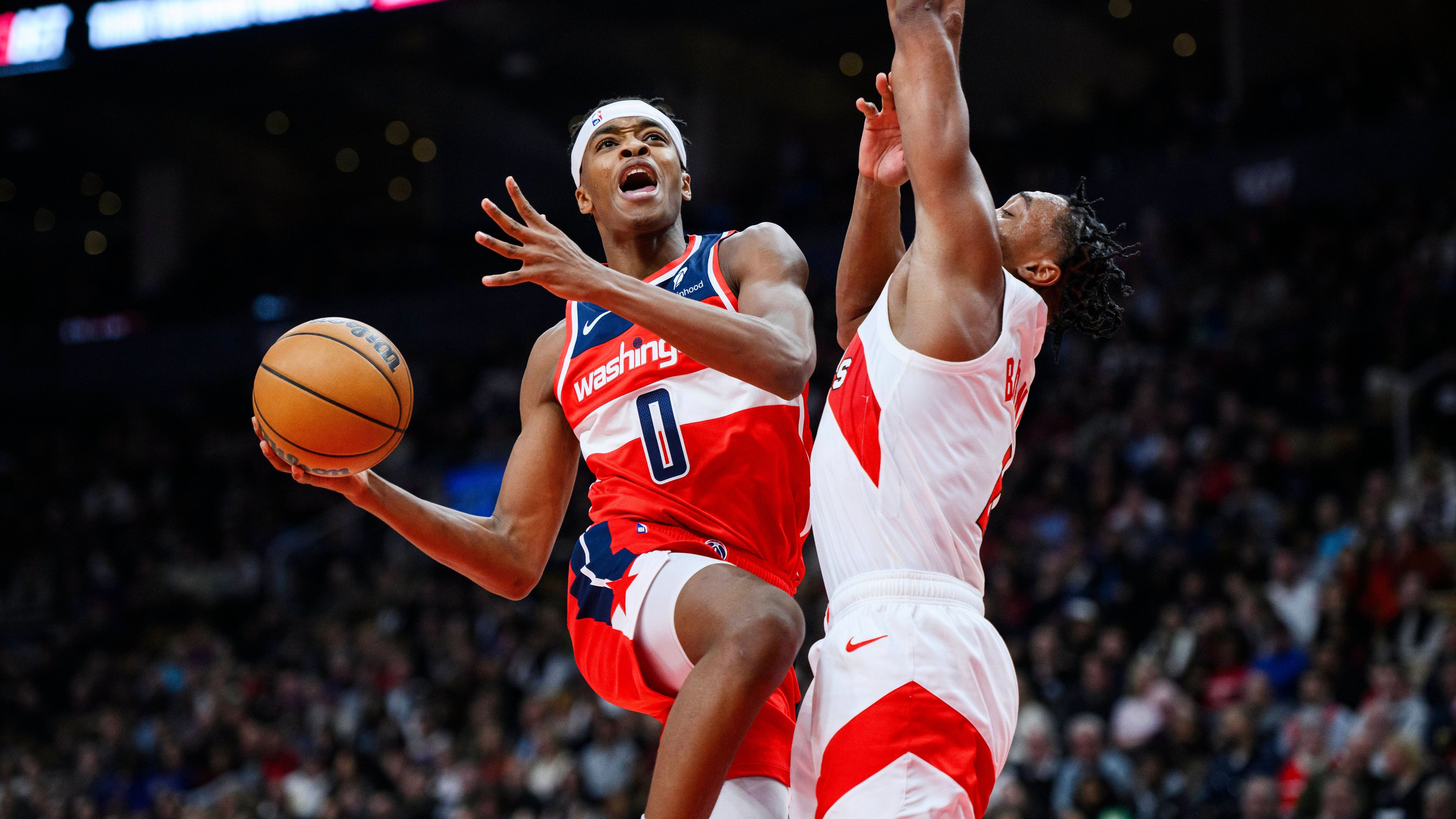 <strong>Bilal Coulibaly (Washington Wizards) - Team Pau Gasol</strong><br>Der siebte Pick des 2023er Drafts spielt bisher eine eher kleine Rolle in Washington. Dies verwundert jedoch weniger, da der ehemalige Mitspieler Wembanyamas sich in seinem ersten Jahr entwickeln soll. Mit 19 gehört er zudem zu den jüngeren Spielern des Jahrgangs. Durchschnittlich steht der Forward über 26 Minuten auf dem Feld und erzielt dabei 8,2 Punkte.