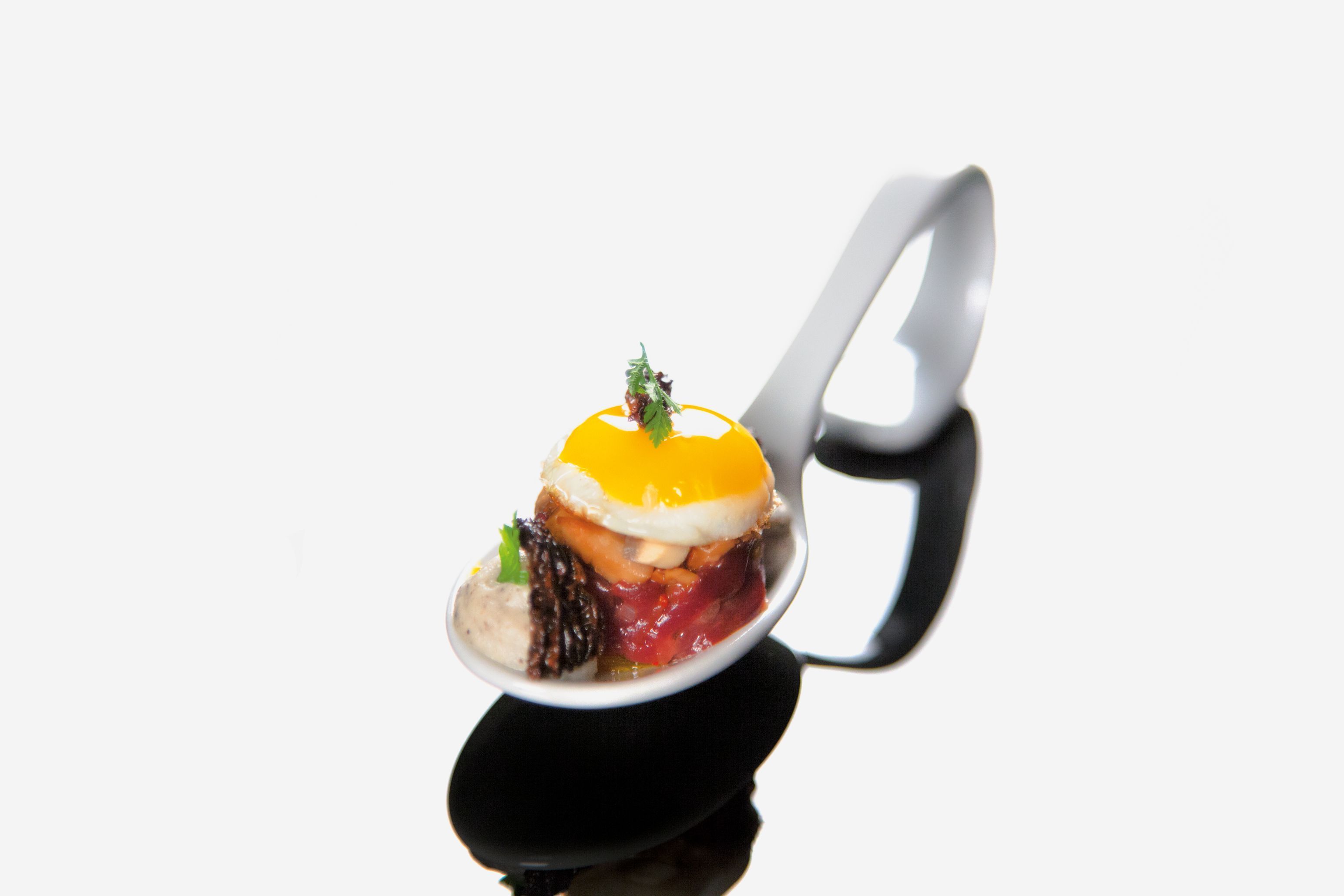 Rehtatar mit Eigelbcreme