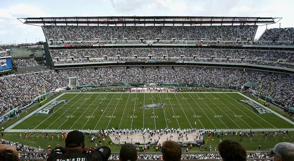 
                <strong>Philadelphia Eagles: Lincoln Financial Field</strong><br>
                Baujahr: 2001.Kosten: 518 Millionen Dollar.Finanzierung aus öffentlichen Geldern: 188 Millionen Dollar.Kapazität: 69 176.Eröffnung: 2003.
              