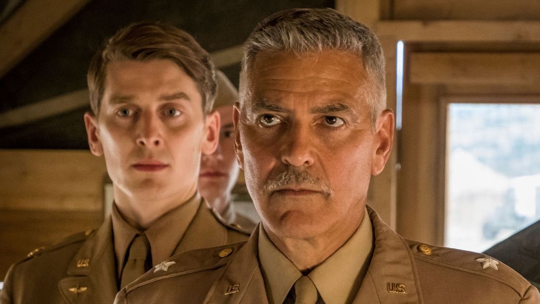 George Clooney stand bei "Catch-22" nicht nur vor der Kamera, er war auch Regisseur und Produzent.