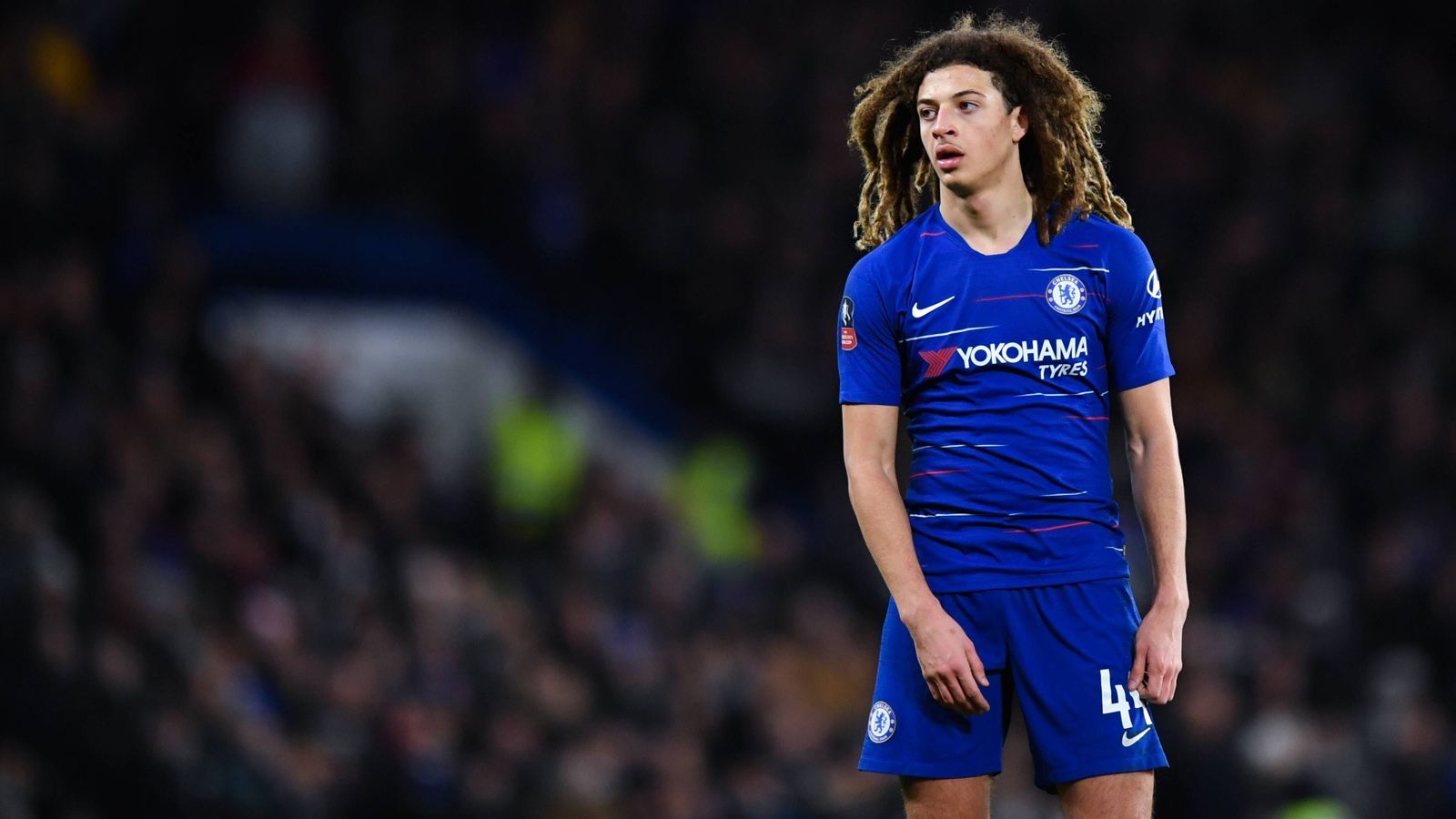 
                <strong>Verliehen: Ethan Ampadu (Innenverteidiger, 19 Jahre)</strong><br>
                Erstligaspiele: 4Pokalspiele: 9Europapokalspiele: 6
              