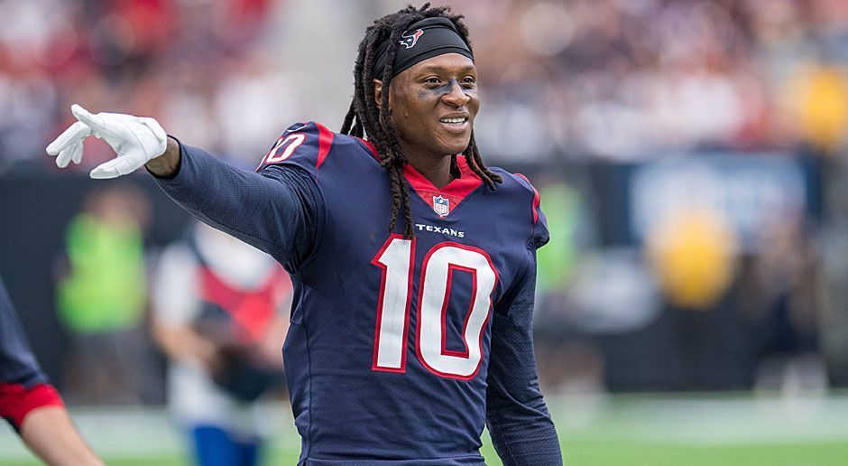 
                <strong>DeAndre Hopkins (Houston Texans)</strong><br>
                Wide Receiver, 25 Jahre, 5. Saison - Am Ballfänger liegt es nicht, dass die Texaner erst drei Spiele gewonnen haben. Acht Touchdowns fing er bereits, darunter allein drei beim 34:42 gegen die Kansas City Chiefs am 5. Spieltag. Auch eine andere überragende Performance zahlte sich für seine Franchise nicht aus: Trotz 224 Yards Raumgewinn in Woche acht setzte es gegen die Seattle Seahawks ein 38:41.
              