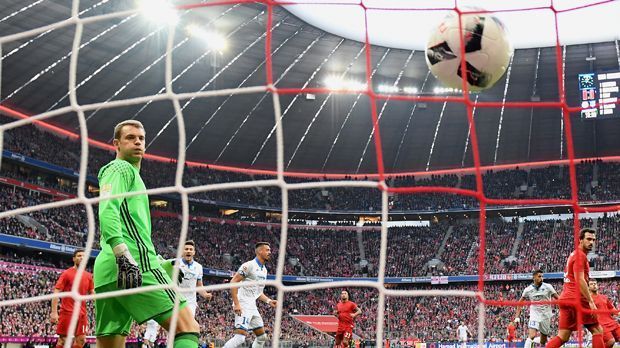 
                <strong>Manuel Neuer</strong><br>
                Manuel Neuer: War insgesamt kaum gefordert, musste aber schnell hinter sich greifen. War beim Gegentor aber machtlos. ran-Note: 3
              