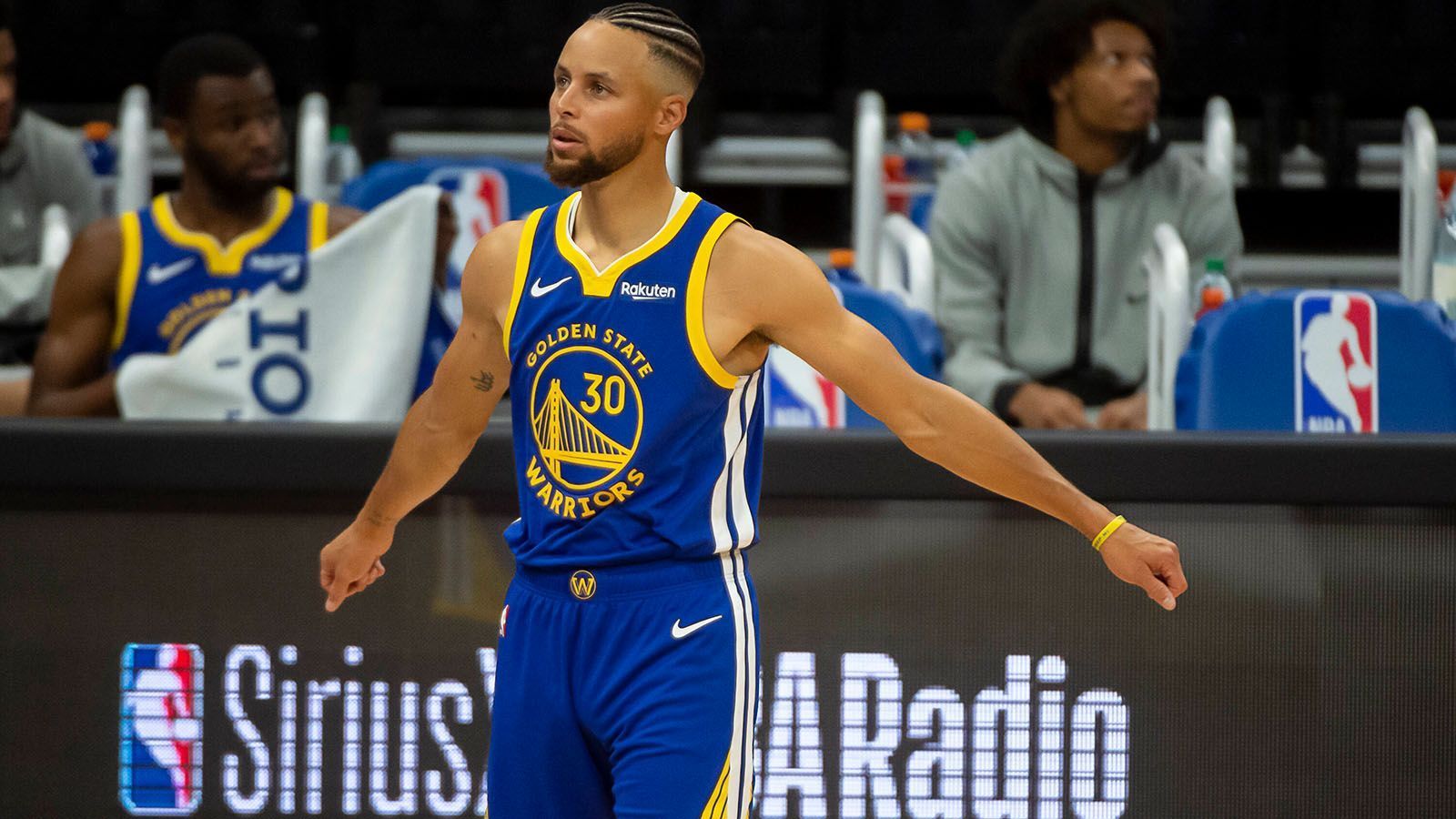 
                <strong>Golden State Warriors</strong><br>
                Stephen Curry - 17.784 Punkte
              