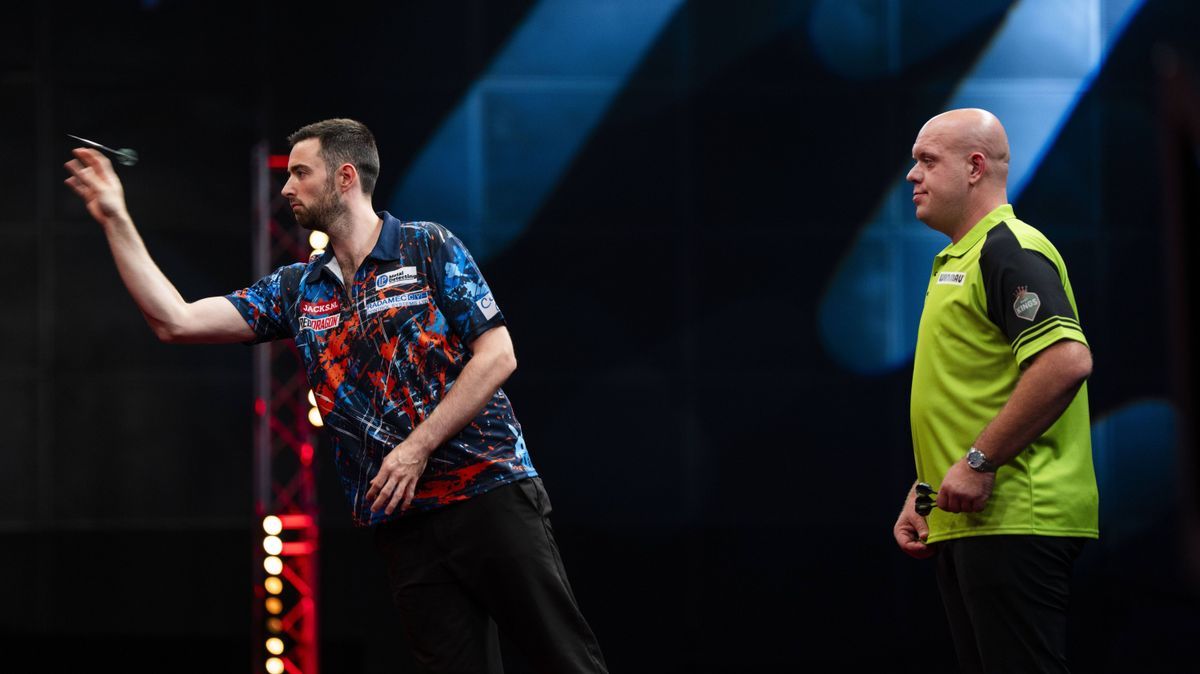 Darts, World Series Finale in Amsterdam AMSTERDAM - Michael van Gerwen will face Luke Humphries in the semi-finals during the World Series Finals in Amsterdam. ANP FREEK VAN DEN BERGH xVIxANPxSport...