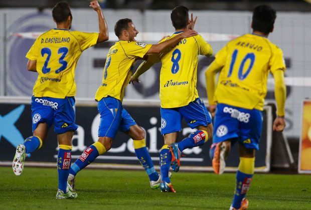 
                <strong>UD Las Palmas</strong><br>
                Die letzte Aufstiegs-Entscheidung in Europas Topligen ist in Spanien gefallen. UD Las Palmas wird nächste Saison gegen Real Madrid, Barcelona und Co. spielen. Der Klub von der Insel Gran Canaria setzte sich in den Playoff-Spielen gegen Saragossa mit 1:3, 2:0 durch.
              