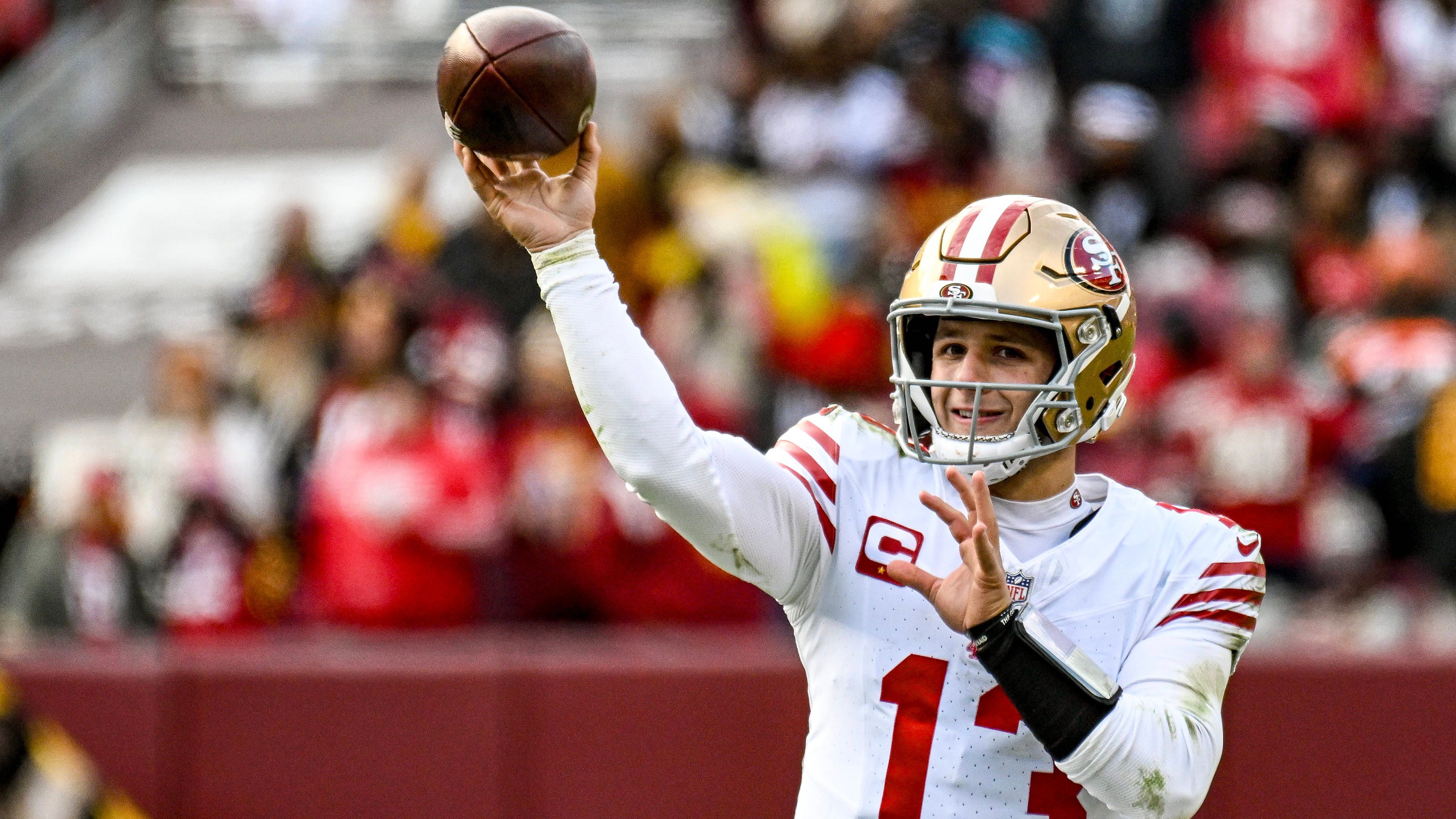 <strong>Platz 5: San Francisco 49ers</strong><br>Gesamtentfernung: 392 Yards<br>Passing Touchdowns insgesamt: 33<br>Häufig eingesetzter Quarterback: Brock Purdy (31 TDs in 16 Spielen)