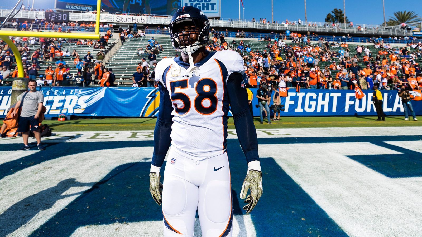 
                <strong>Denver Broncos: Von Miller (Outside Linebacker)</strong><br>
                Madden-Rating: 97
              