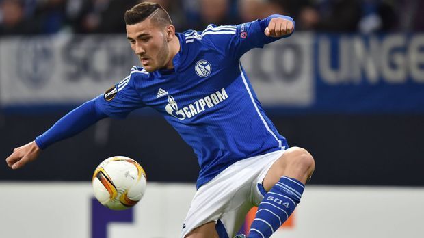 
                <strong>Auswechselspieler: Sead Kolasinac</strong><br>
                Auswechselspieler: Sead Kolasinac. In den letzten Minuten für Leon Goretzka eingewechselt. ran-Note: KEINE NOTE 
              