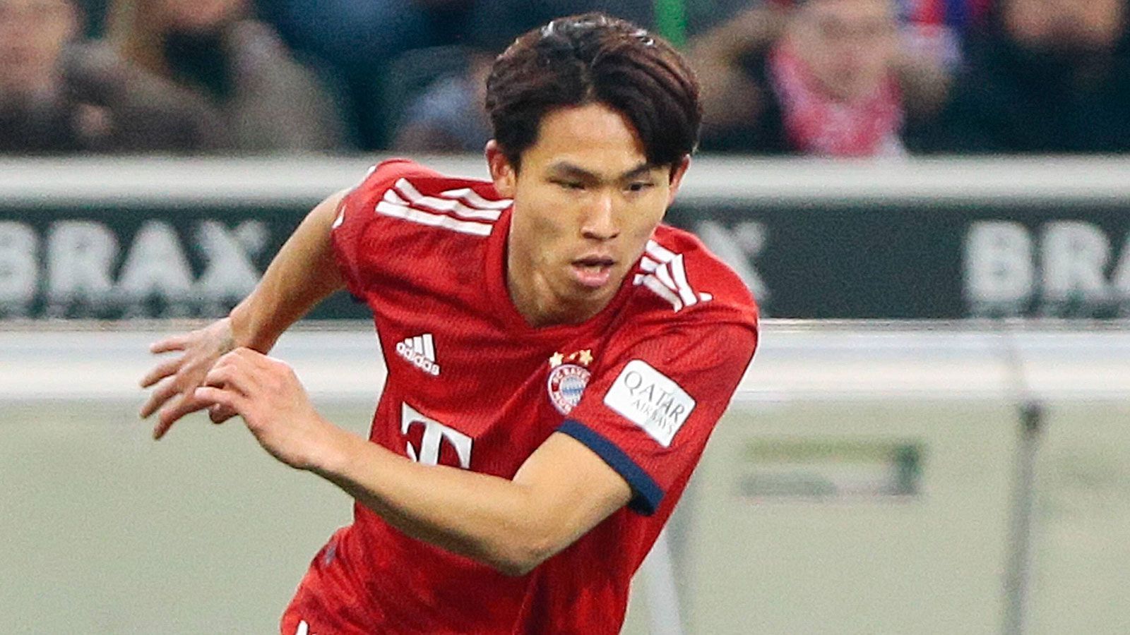 
                <strong>Platz 47: Woo-Yeong Jeong (Bayern München)</strong><br>
                Marktwert laut CIES: 9,6 Millionen EuroNationalität: SüdkoreanerAblösesumme gekostet: 700.000 Euro (Winter 2018)Vertragsende: 30. Juni 2022Geburtsdatum: 20. September 1999Position: RechtsaußenA-Länderspiele: noch keine
              