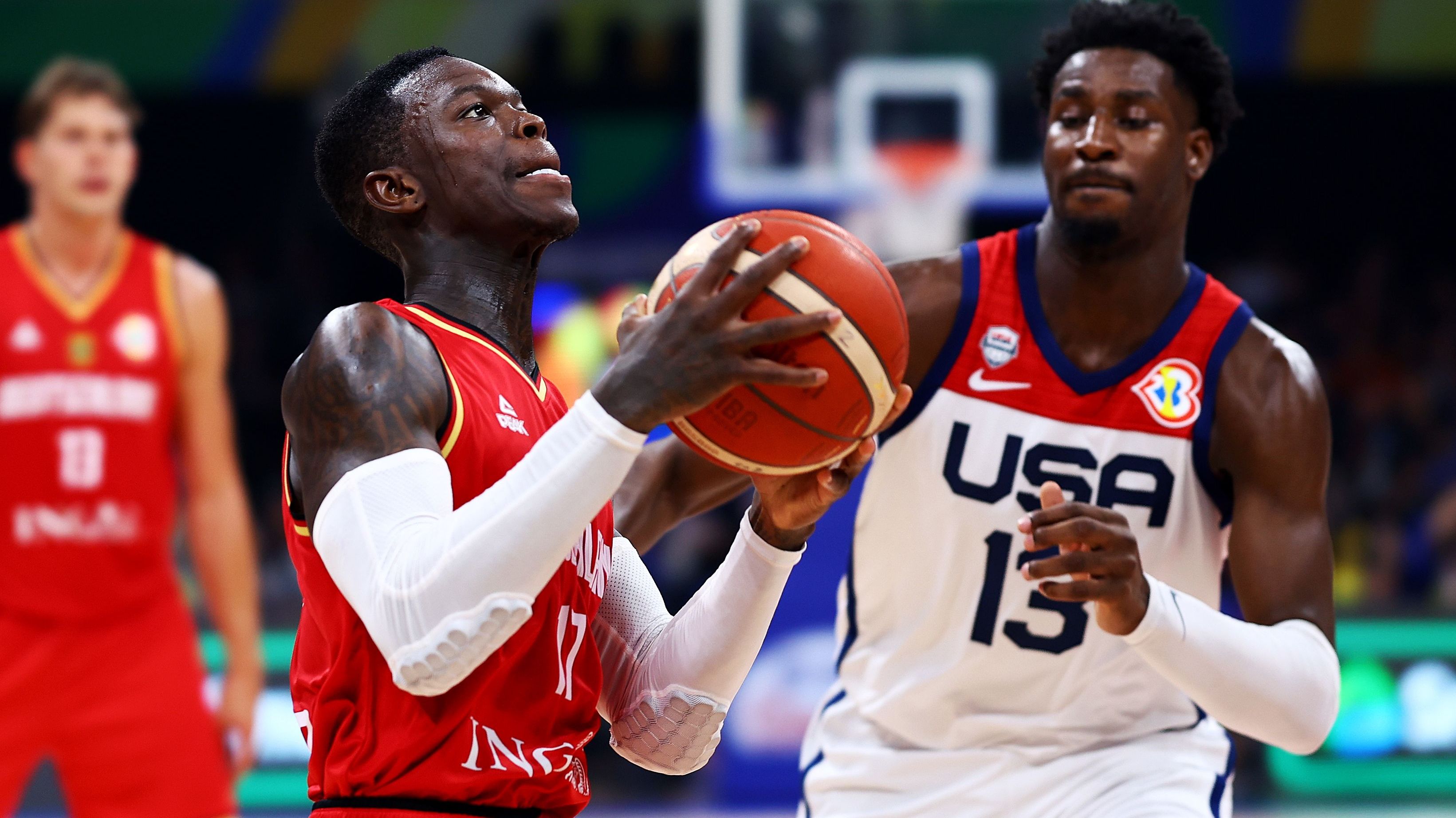 <strong>Dennis Schröder (Kapitän und Spielmacher)<br></strong><br>Klub: Toronto Raptors<br>Spielminuten bei der WM: 195<br>Bilanz: 125 Punkte (im Schnitt 27,9 Punkte pro Spiel), 47 Assists