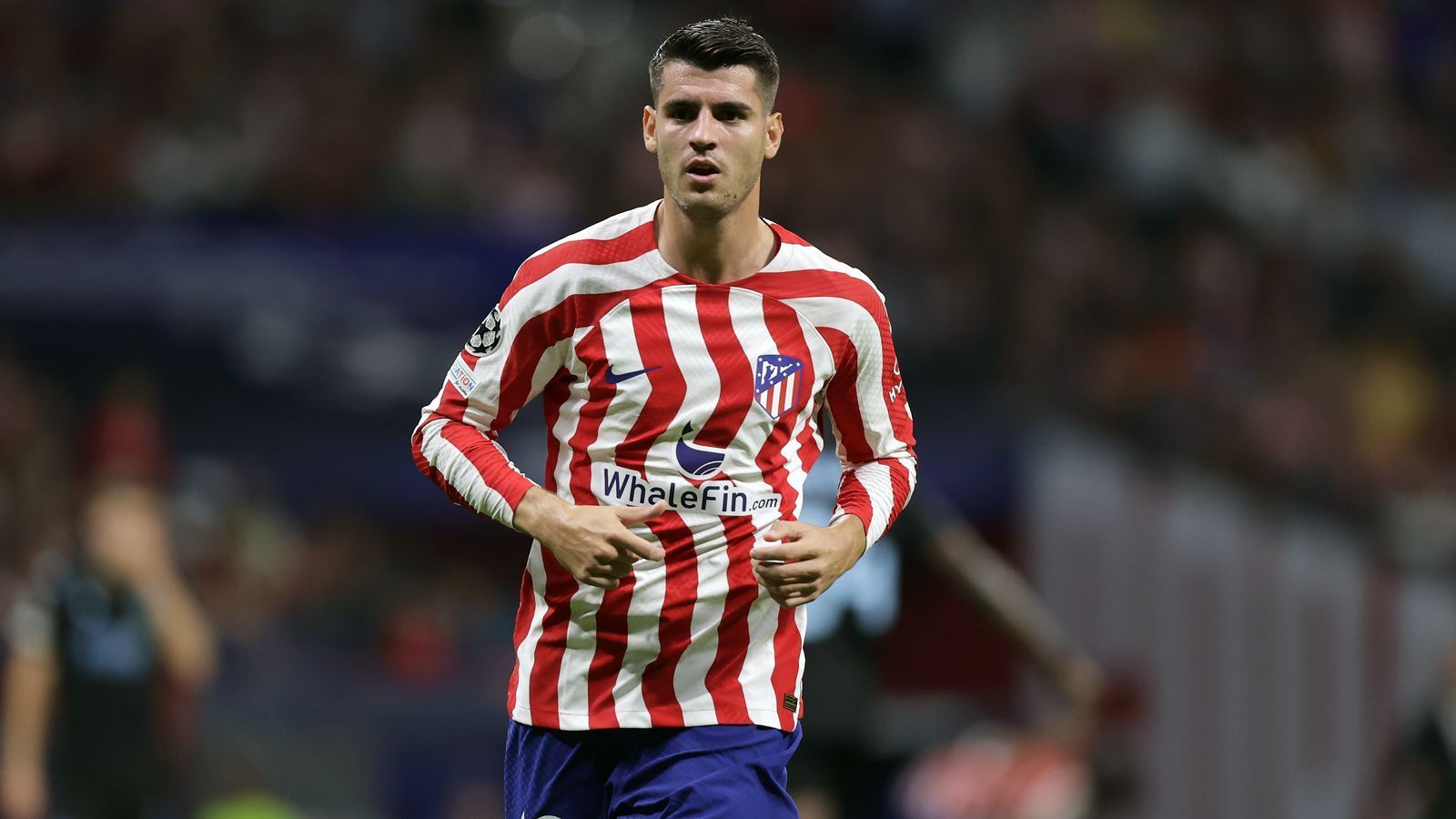 
                <strong>Alvaro Morata (Atletico Madrid)</strong><br>
                &#x2022; Leihgebühr für eine Saison: zwölf Millionen Euro<br>&#x2022; Tatsächliche Leihgebühr: 18 Millionen Euro (Zeitraum: Januar 2019 bis Juni 2020)<br>&#x2022; Geliehen von: FC Chelsea<br>&#x2022; Geliehen an: Atletico Madrid<br>
              