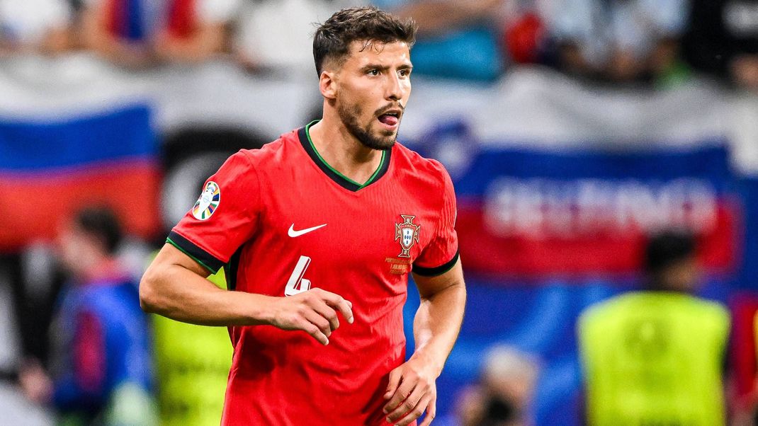 FRANKFURT - Ruben Dias of Portugal during the UEFA EURO, EM, Europameisterschaft,Fussball 2024 round of 16 match between Portugal and Slovenia at Frankfurt Arena on July 1, 2024 in Frankfurt, Germany. ANP Hollandse Hoogte UEFA EURO 2024 2024 xVIxANPxSportx xGerritxvanxKeulenxIVx 502559175 originalFilename: 502559175.jpg