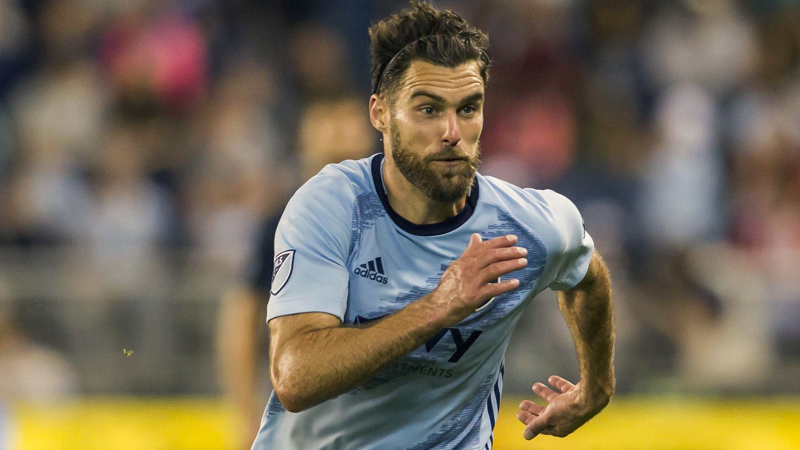 
                <strong>Abwehr - Graham Zusi (von den Fans in den Kader gewählt)</strong><br>
                Verein: Sporting Kansas CityAlter: 32 JahreNationalität: Vereinigte Staaten
              