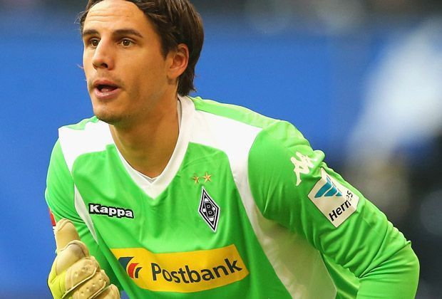
                <strong>Yann Sommer (Borussia Mönchengladbach)</strong><br>
                In seinem ersten Jahr bei der Borussia überzeugte Yann Sommer in allen Belangen. Nur 26 Gegentore kassierte der Schlussmann in 34 Spielen - und hielt 15 Mal den Kasten komplett sauber.
              