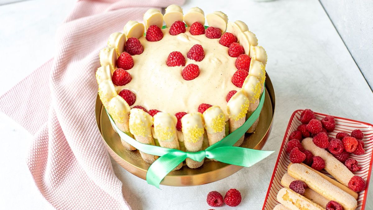 Holunderblüten-Mascarpone-Torte