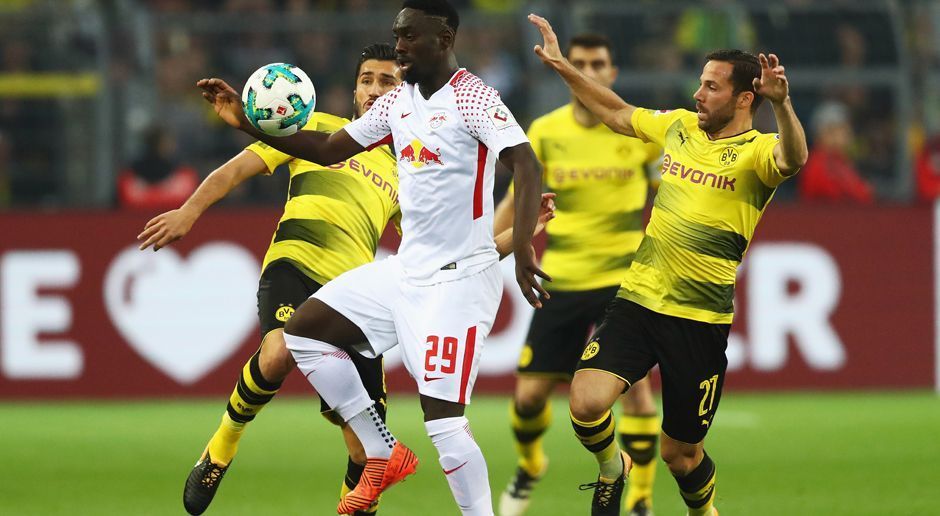 
                <strong>Jean-Kevin Augustin</strong><br>
                Der Franzose wirbelt gemeinsam mit Bruma und Poulsen durch Dortmunds oft überforderte Defensive. Zu Beginn der zweiten Hälfte holt er dann den Elfmeter und Platzverweis gegen Sokratis raus und verwandelt auch noch den Strafstoß. Muss nach Dortmunds 2:3 aus taktischen Gründen raus. ran-Note: 1
              