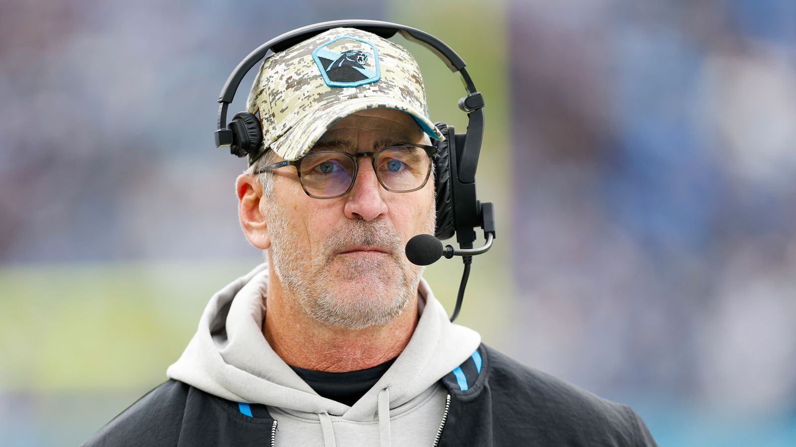 <strong>Verlierer: Frank Reich (Carolina Panthers)</strong><br>Ein Verlierer, aber irgendwo auch ein Gewinner. Nach elf Spielen ist Schluss für Frank Reich als Panthers-Coach. Jedoch unterschrieb er zu Beginn der Saison einen Vierjahresvertrag mit garantiertem Gehalt. Er wird die nächsten drei Jahre täglich rund 25.000 US-Dollar von den Panthers erhalten. Bedeutet, ihm stehen plus Boni noch an die 36 Millionen zu.