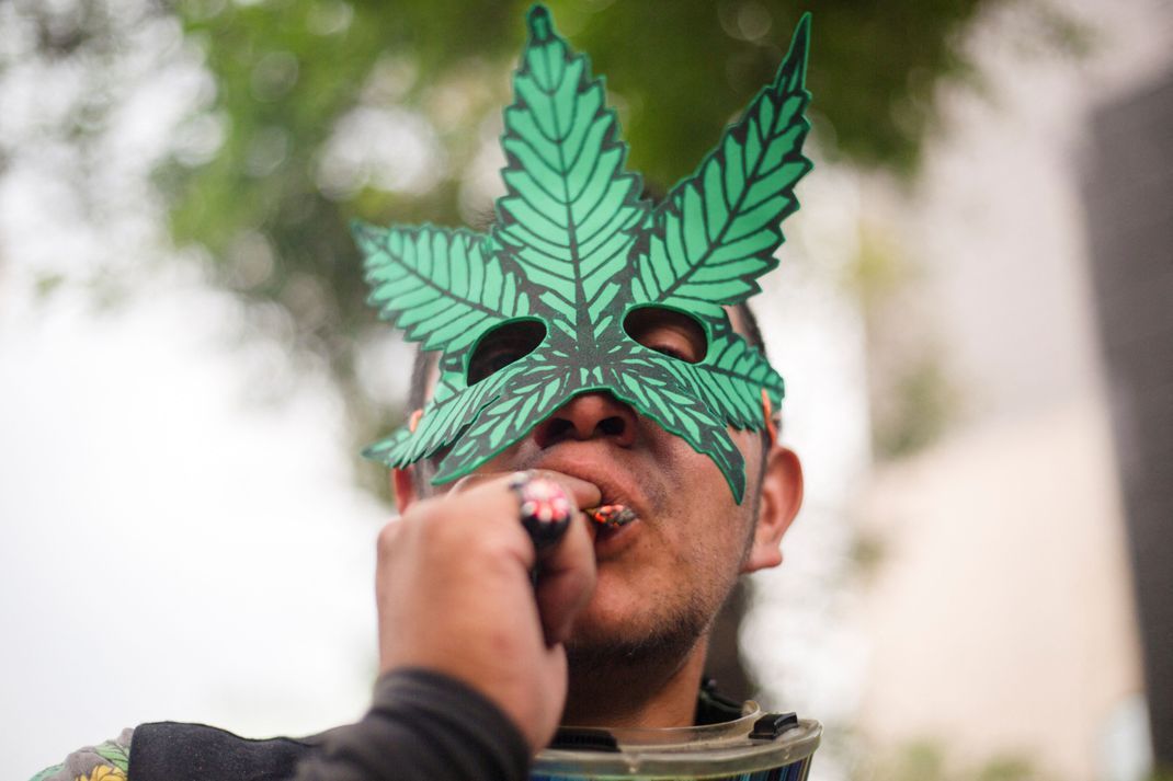 Der Präsident der Bundesärztekammer, Klaus Reinhardt, fordert die Bundesländer auf, im Zuge der Cannabis-Legalisierung keine Modellregionen zu erlauben und somit die geplante Legalisierung zu stoppen.