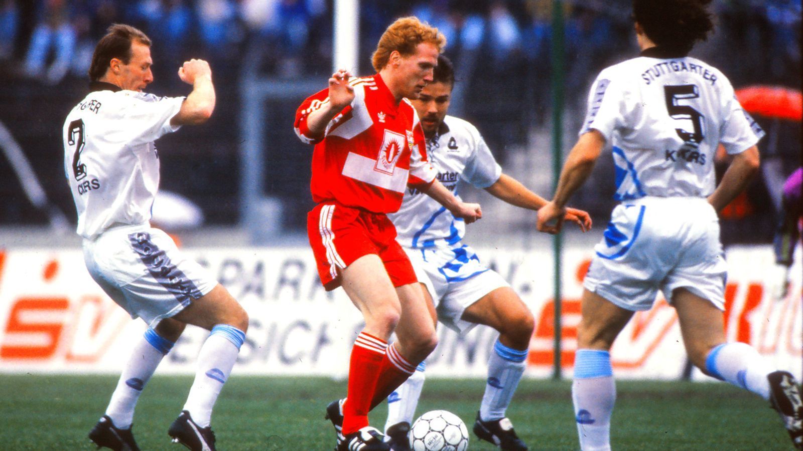 
                <strong>Stuttgart: VfB Stuttgart und Stuttgarter Kickers</strong><br>
                Gemeinsame Saisonen in der Bundesliga: 1988/89 und 1991/91
              