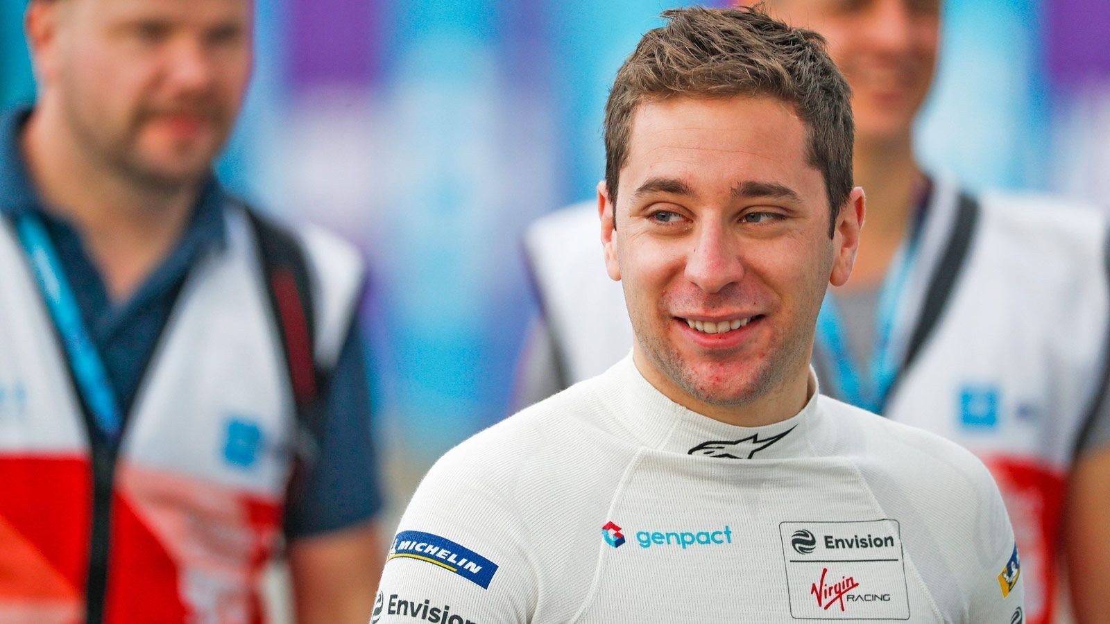 
                <strong>Robin Frijns</strong><br>
                In der DTM seit: 2018Platzierung 2019: 5Alter: 28Robin Frijns im Video-Portät
              