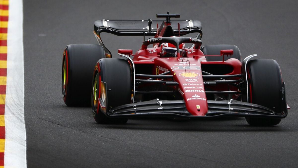 Charles Leclerc im Ferrari F1-75 beim Formel-1-Rennen in Spa 2022