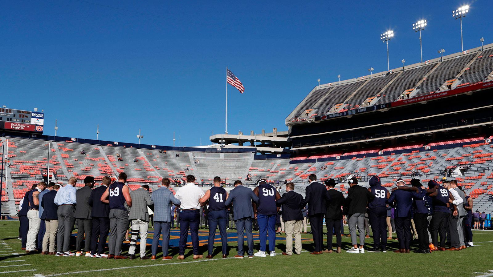 <strong>Platz 12: Jordan-Hare Stadium</strong><br>Kapazität: 87.451 <br>Heimteam: Auburn Tigers