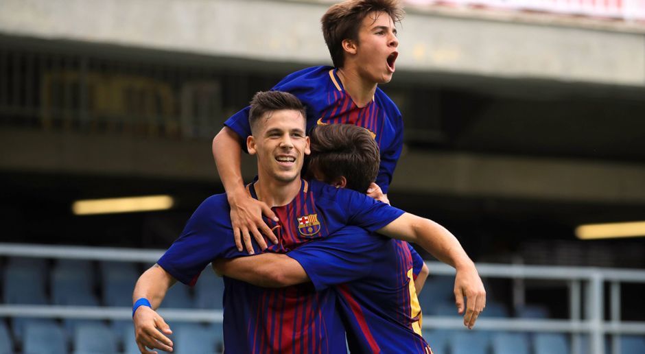 
                <strong>FC Barcelona</strong><br>
                "La Masia", die Jugendakademie des FC Barcelona ist für seine hervorragende Ausbildung bekannt. Auch dieses Jahr spielen sie wieder um die europäische Krone mit. Im Achtelfinale schlug Barca Paris St. Germain knapp mit 1:0. Den Siegtreffer erzielte Carles Perez (im Bild unten), der im Turnierverlauf in sechs Partien bereits fünfmal erfolgreich war.
              