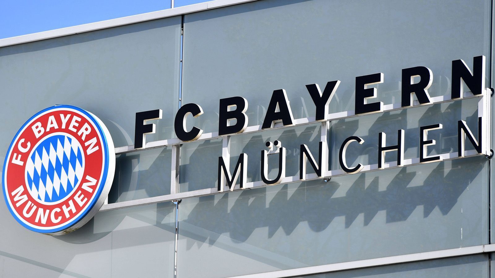 
                <strong>Platz 6: FC Bayern München </strong><br>
                Markenwert: 1,056 Milliarden Euro
              