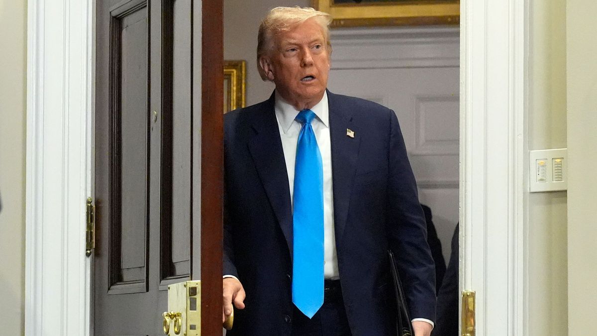 Fast die Hälfte der US-Bürger glaubt an eine Verwicklung von US-Präsident Trump in den Epstein-Skandal. 