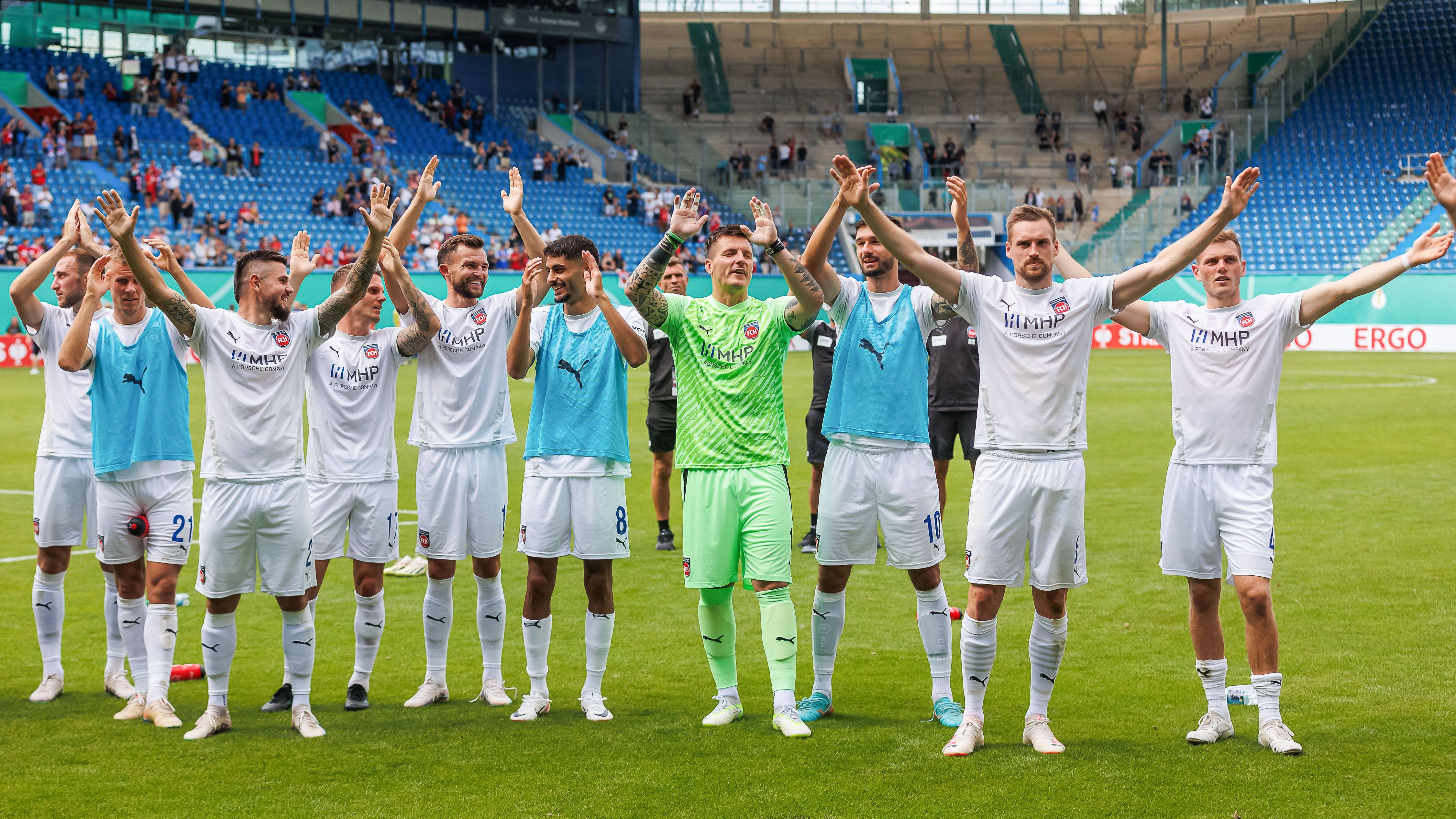 <strong>Rang 16: 1. FC Heidenheim</strong><br>165 Euro für eine Stehplatz-Dauerkarte.<br>Sitzplatz-Dauerkarte: 355 Euro bis 455 Euro.