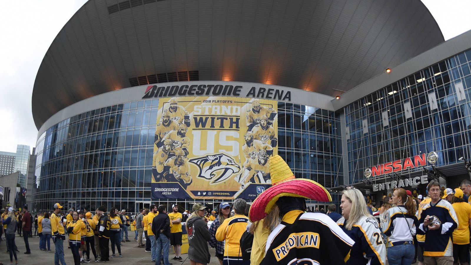 
                <strong>7. Platz: Bridgestone Arena, Nashville</strong><br>
                Heimstätte der Nashville Predators (NHL)Höchstgemessene Lautstärke: 129.4 dB
              