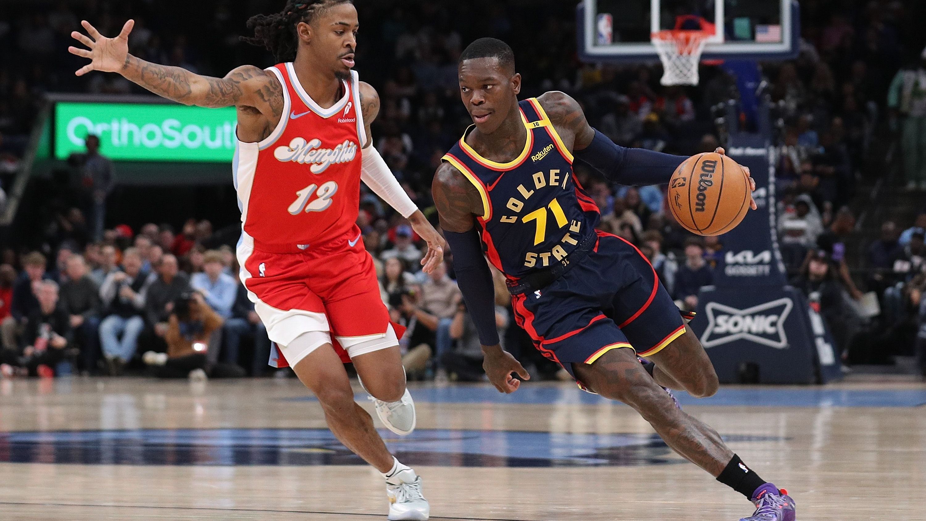 <em><strong>Die Karriere des Dennis Schröder</strong><br>Erst kürzlich nannte Dennis Schröder das Trade-System <a data-li-document-ref="494341" href="https://www.ran.de/sports/nba-nach-doncic-trade-dennis-schroeder-nennt-das-derzeitige-trading-system-moderne-sklaverei-494341">"moderne Sklaverei"</a>, nun wurde der DBB-Kapitän erneut Opfer des Systems. Nur wenige Wochen nach seinem Trade zu den Golden State Warriors wurde er erst zu den Utah Jazz und dann zu den Detroit Pistons geschickt. Es ist bereits seine elfte Station. <strong>ran</strong> zeigt die NBA-Karriere von Schröder.</em>