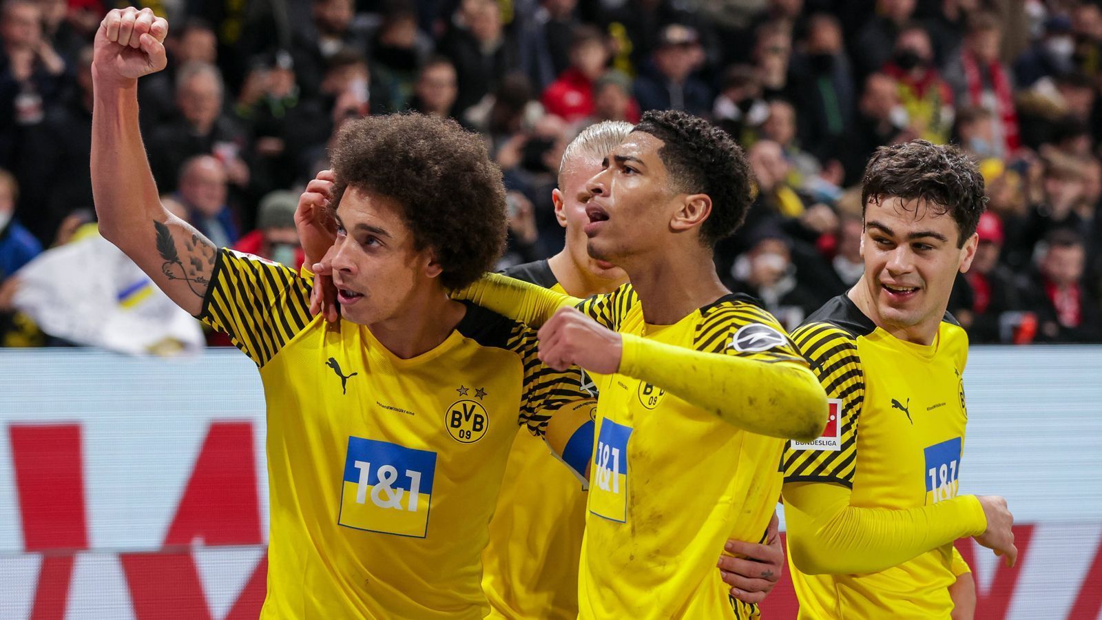 
                <strong>Aktuelle Formkurve (Borussia Dortmund)</strong><br>
                Vergangene Spiele:16. März: 1:0 beim 1. FSV Mainz 0513. März: 1:0 gegen Arminia Bielefeld27. Februar: 1:1 beim FC Augsburg24. Februar: 2:2 bei den Glasgow Rangers (Europa League)20. Februar: 6:0 gegen Borussia Mönchengladbach17. Februar: 2:4 gegen die Glasgow Rangers (Europa League)
              