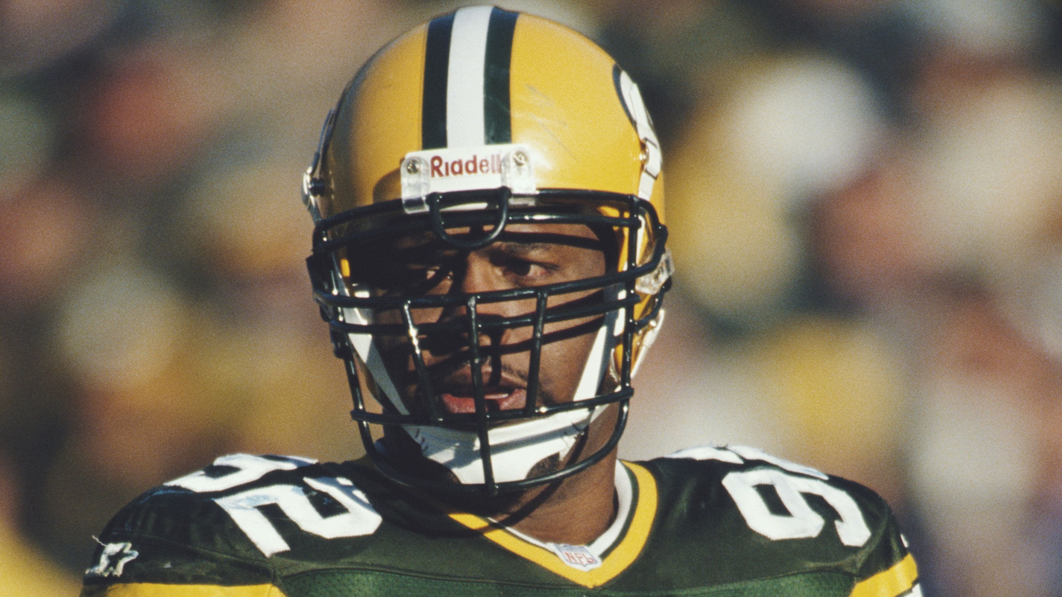 <strong>1. Reggie White zu den Green Bay Packers (1993)</strong><br>White war einer der ersten großen Namen in der Free Agency und bewies, wie ein Spieler das Schicksal eines Teams ändern kann. Seine Führungsqualitäten und Leistungen auf dem Feld waren entscheidend für den Super-Bowl-Gewinn der Packers im Jahre 1997.