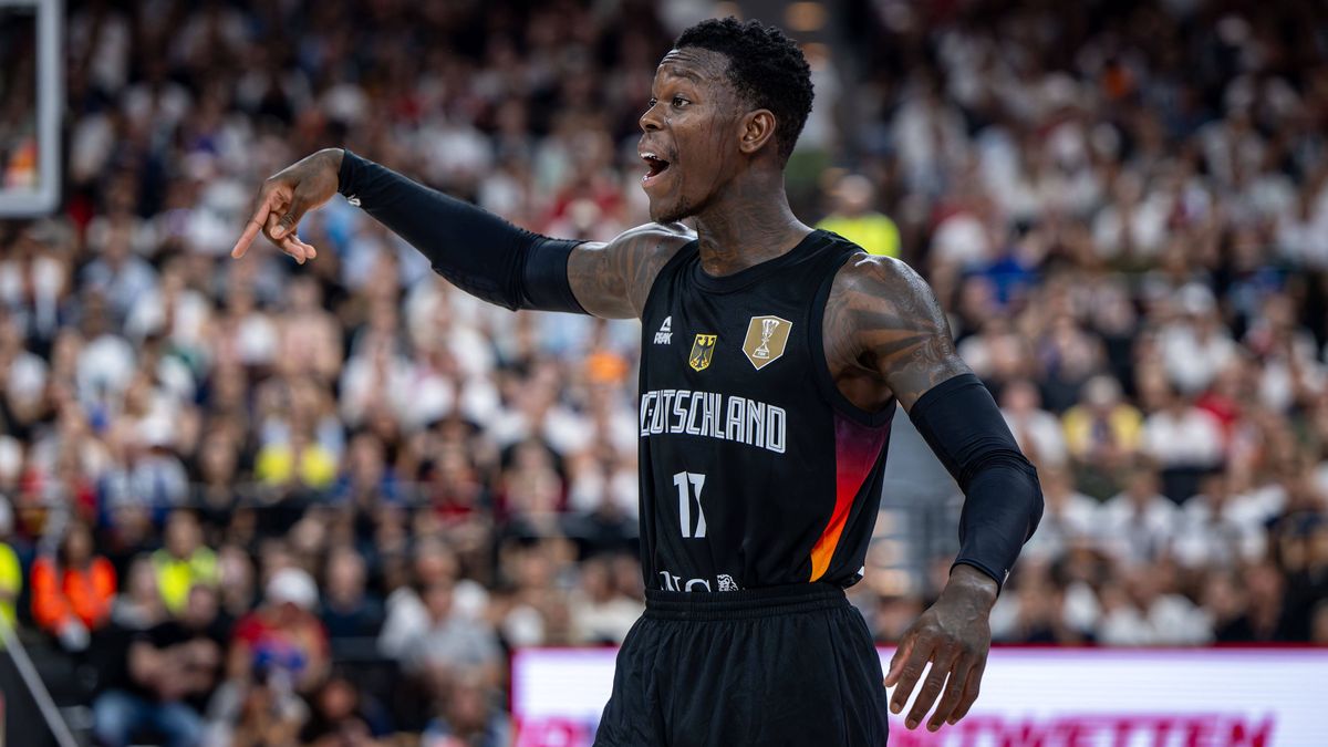 Basketball München 16.08.2025 Testspiel Freundschaftsspiel DBB Länderspiel Männer Herren Supercup Tag 2 Finale Deutschland (GER) - Serbien (SRB) Dennis Schröder Schroeder (Deutschland, No.17) Schrö...