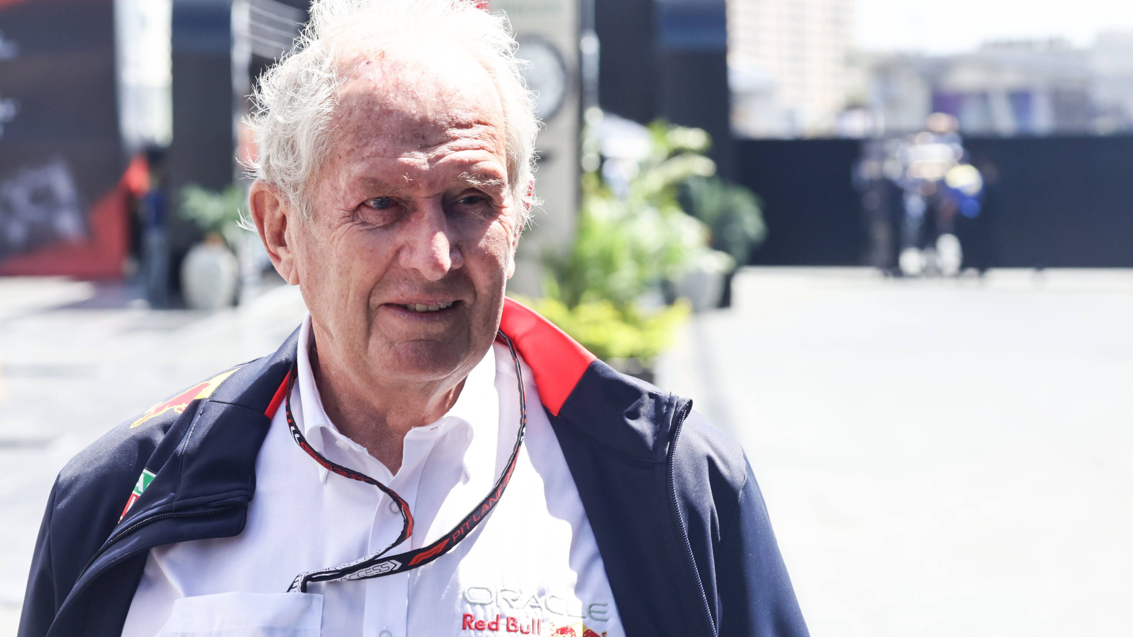 <strong>9. März 2024: Nach Wirbel um Marko - Motorsportchef bleibt</strong><br>Schlagzeilen produziert auch Helmut Marko. Der Red-Bull-Motorsportberater und enge Vertraute der Verstappens deutete in einem "ORF"-Interview an, dass er suspendiert werden könnte. Es halten sich Spekulationen, der Österreicher könnte mit dem Leak der Horner-Nachrichten zu tun haben.