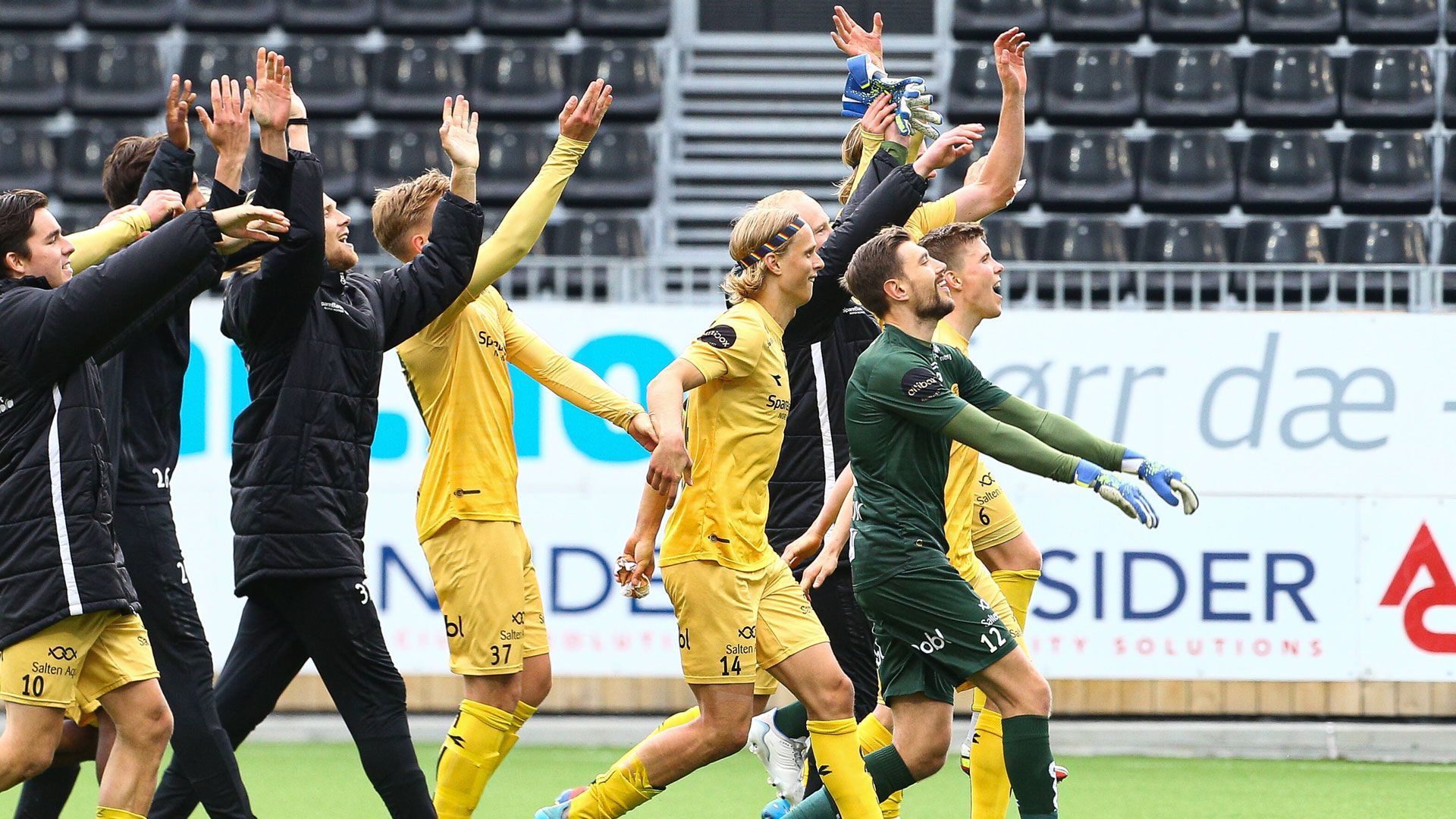 
                <strong>FK Bodö/Glimt</strong><br>
                Der vielleicht unbekannteste verbliebene Name im Kampf um ein Ticket für die Königsklasse ist FK Bodö/Glimt. Der norwegische Klub bestritt bislang alle drei Quali-Runden mit teils wilden Ergebnissen. Gegen Ki Klksvik hätte ein 3:0-Hinspielsieg aufgrund einer 1:3-Pleite im Rückspiel beinahe nicht zum Weiterkommen gereicht. In der nächsten Runde verlor Bodö/Glimt zunächst 0:1 beim Linfield FC, gewann aber das Rückspiel mit 8:0! Gegen Zalgiris Vilnius reichte dann ein 5:0-Hinspielsieg für das sichere Weiterkommen in die Playoffs, wo der kroatische Serienmeister wartet. 
              