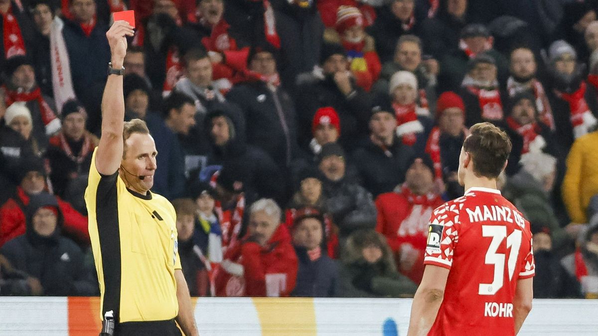 Dominik Kohr sieht Rot von Sascha Stegemann