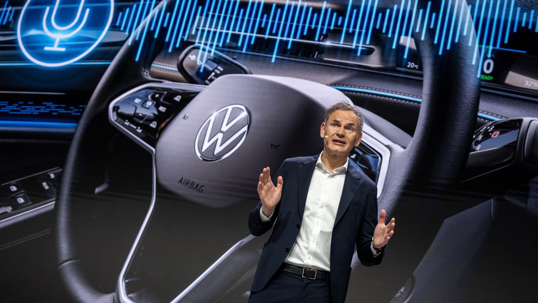 Oliver Blume, Vorstandsvorsitzender der Volkswagen AG spricht bei der Jahrespressekonferenz der Volkswagen Group.