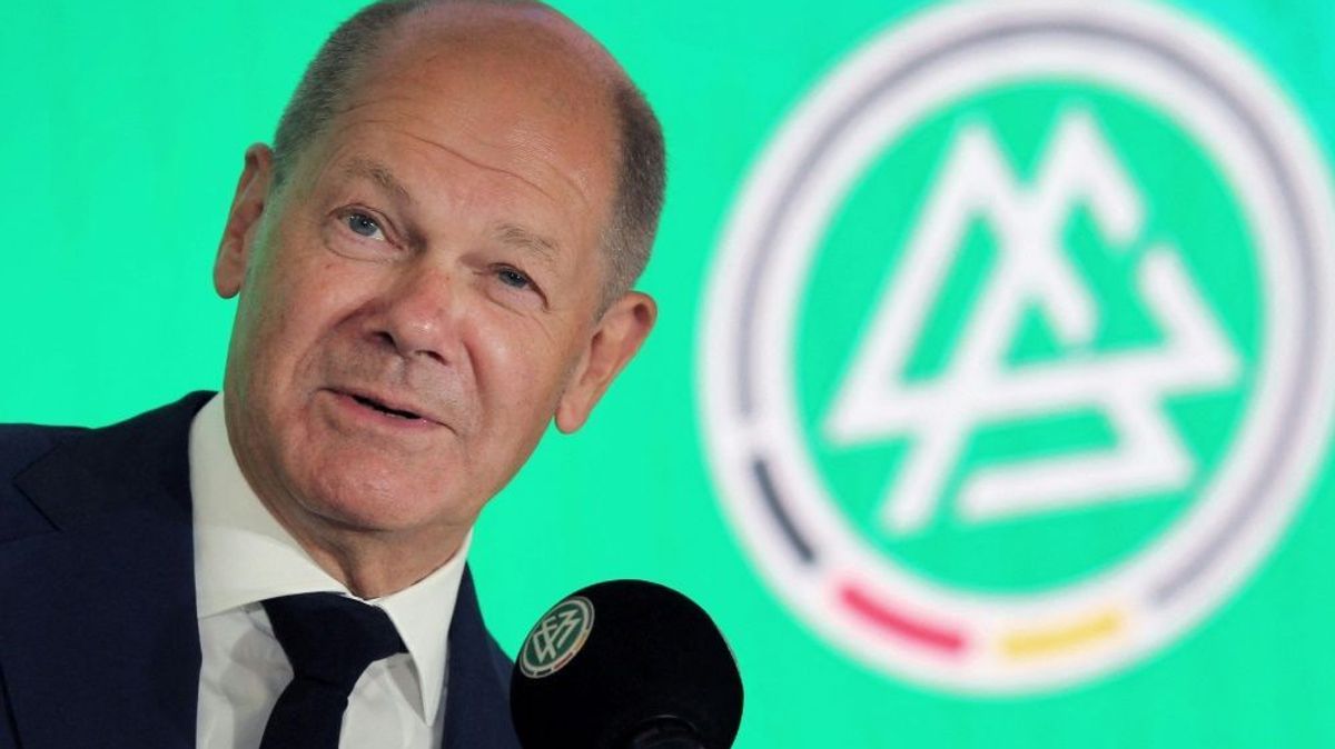 Olaf Scholz ist von den DFB-Frauen begeistert