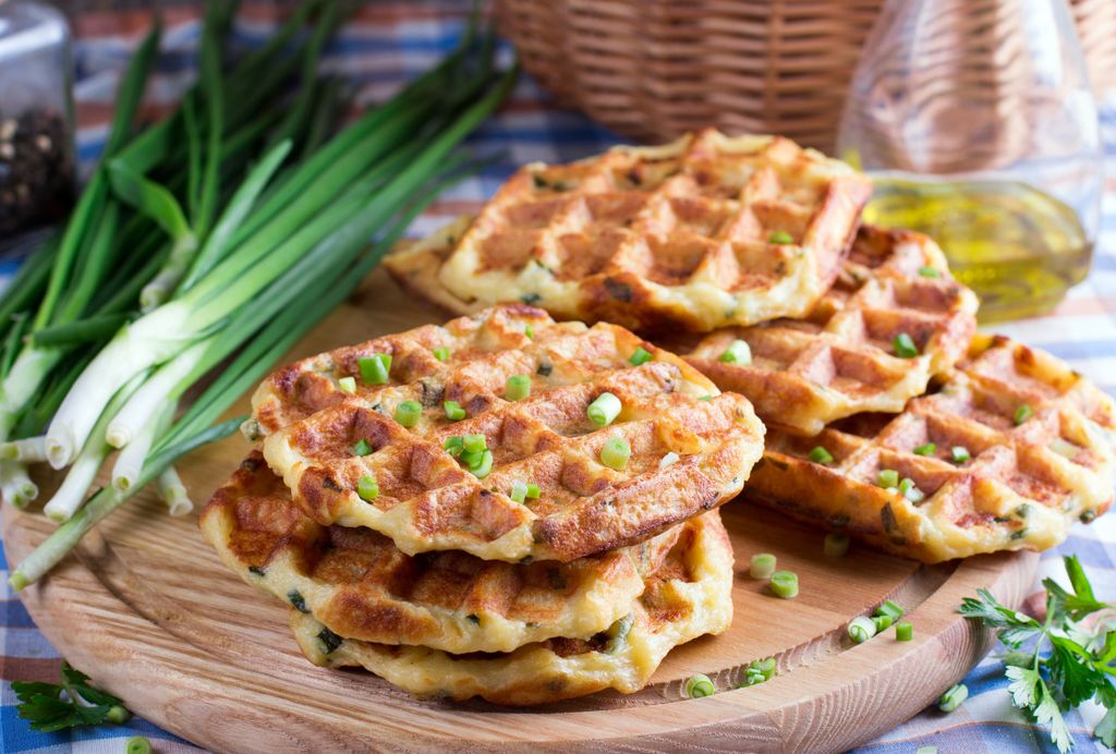 Kartoffelwaffeln mit Kräuterschmand