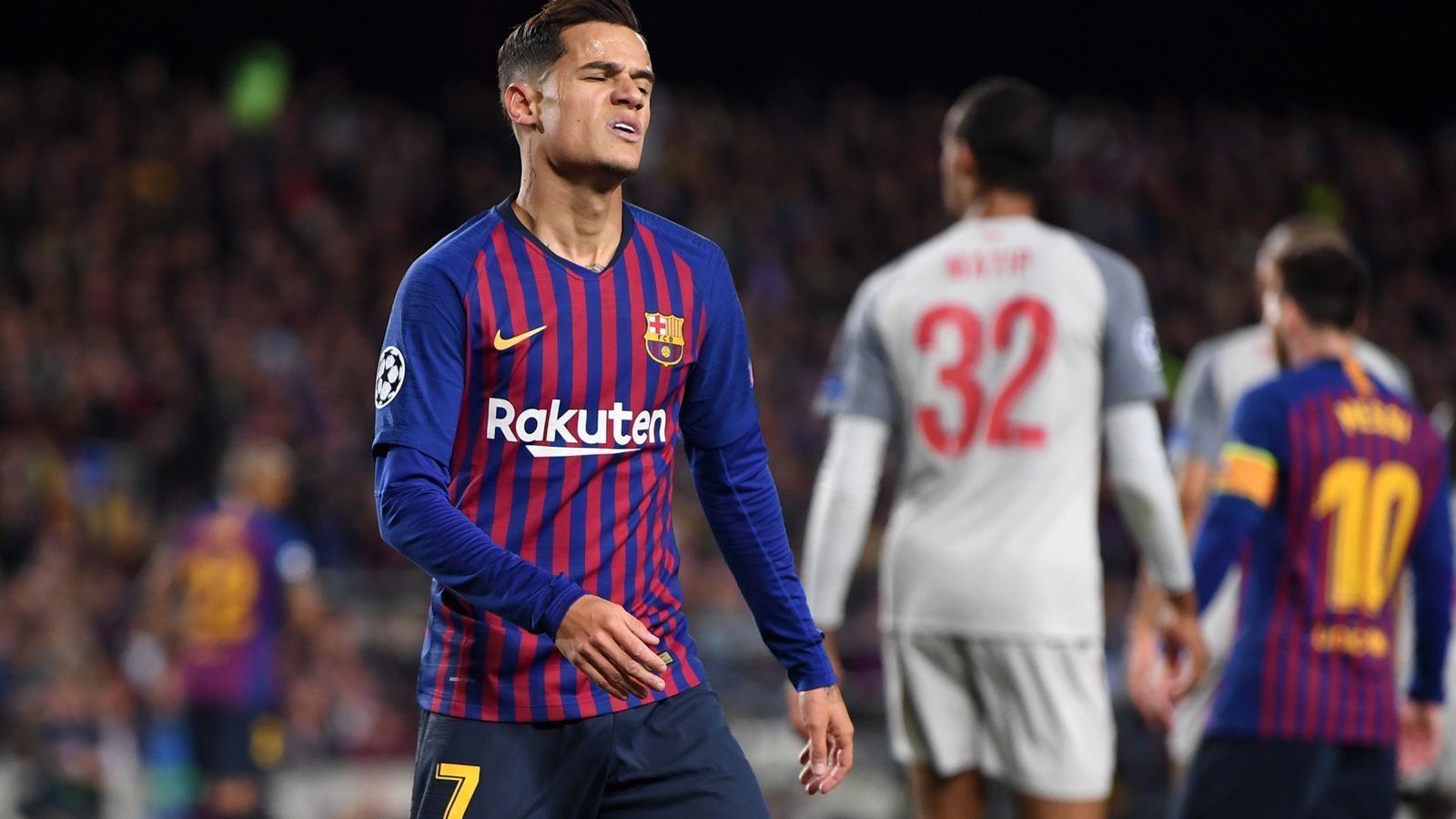 
                <strong>Philippe Coutinho</strong><br>
                Der Brasilianer ist im Spiel gegen seinen Ex-Verein sehr motiviert und zu Beginn des Spiels ein ständiger Unruheherd. Er bereitet Torchancen vor und kommt auch selber zum Abschluss. Dann allerdings der Bruch: Er findet nicht mehr zu seinem Spiel, leistet sich bei schnellen Gegenangriffen Fehlpässe und wird dafür vom Publikum ausgebuht. Zudem gewinnt er kaum Zweikämpfe. In der 60. Minute wird er ausgewechselt. ran-Note: 4
              