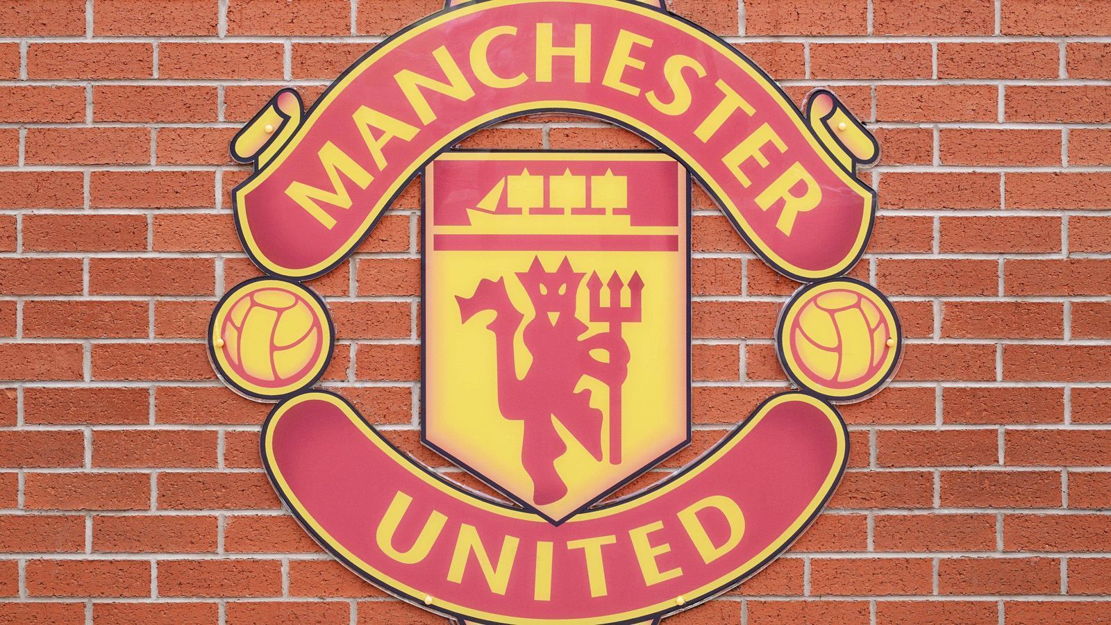 <strong>Platz 4: Manchester United (2023: 4. Platz)</strong><br>
                Markenwert: 1,370 Milliarden Euro

