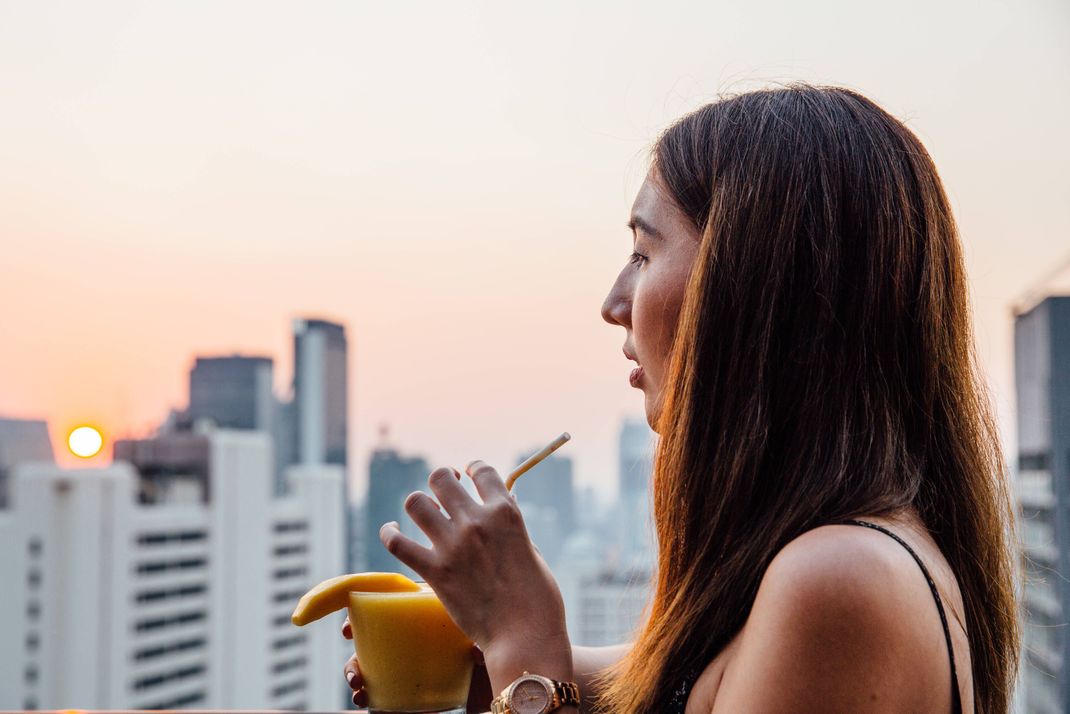 Sonnenuntergang auf einer der zahlreichen Roof-Top Terrassen in Wien genießen.