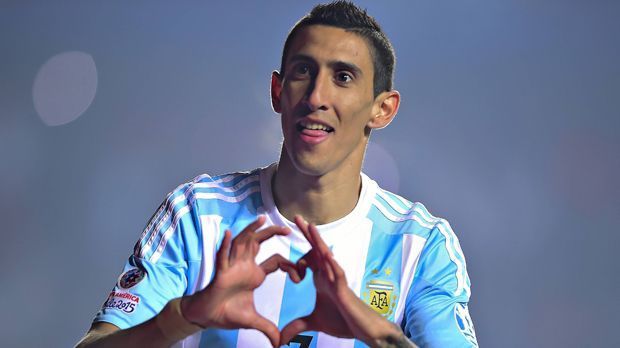 
                <strong>Angel di Maria (Argentinien)</strong><br>
                Angel di Maria (Argentinien): Auch die argentinische Nationalmannschaft ist gespickt mit einigen Ballvirtuosen. Den Anfang macht Angel di Maria. Der Offensivspieler von Paris St. Germain wird auf der rechten Außenbahn gesetzt sein. 72 Länderspiele hat er schon absolviert und dabei 16 Treffer erzielt.
              