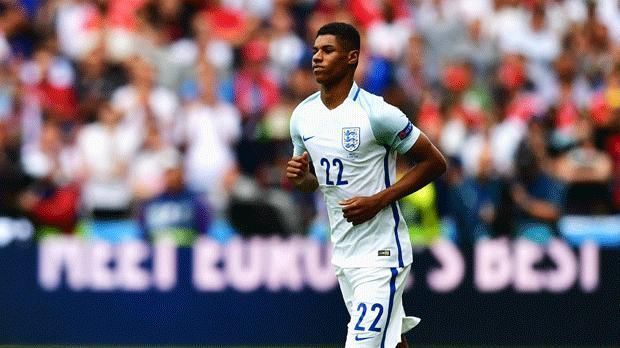 
                <strong>Marcus Rashford</strong><br>
                Marcus Rashford: Der jüngste Spieler der EM kam ab der 73. Minute zu seinem zweiten Einsatz, ohne viel bewirken zu können. Ohne Note.
              