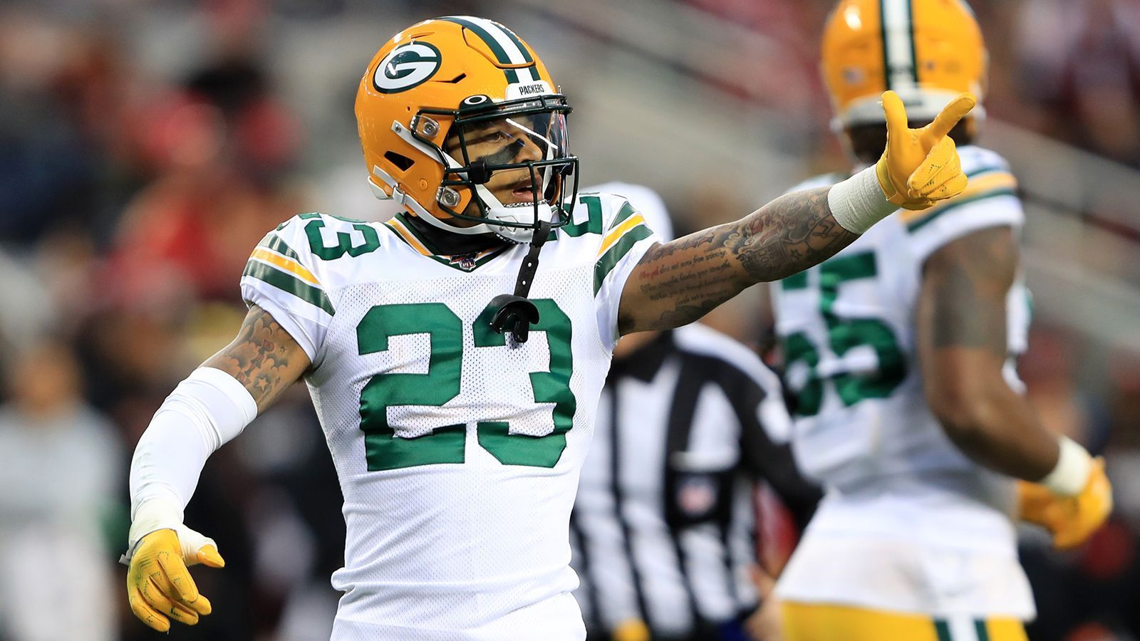 
                <strong>6. Platz: Jaire Alexander (Cornerback, Green Bay Packers)</strong><br>
                Er ist der Star der Packers-Defense und das im zarten Alter von 24 Jahren. Mit seinen Leistungen in der vergangenen Saison (16 abgewehrte Pässe, zwei gefangene Interceptions und 51 Tackles) katapultierte sich Alexander erstmals in den Pro Bowl. Bei den Packers könnte es in naher Zukunft vielleicht noch etwas mehr Pässe zu verteidigen geben, sollte die Ära von Aaron Rodgers in Green Bay tatsächlich enden. Keine schlechten Voraussetzungen, um sich bestmöglich in Szene zu setzen. Cornerbacks zählen zu den begehrtesten Spielern in der Liga - Alexander könnte einer der Besten werden. 
              