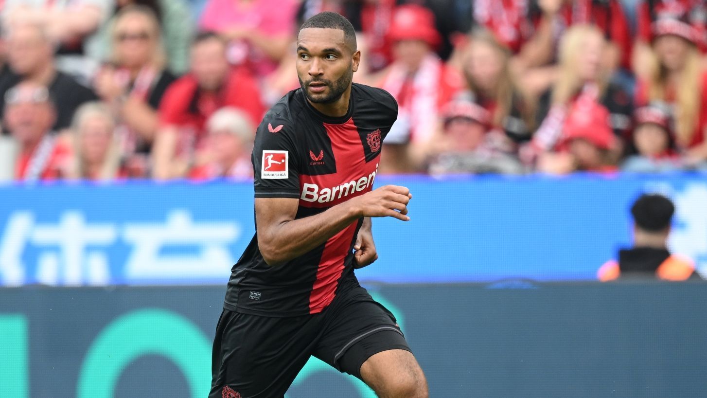 <strong>Jonathan Tah (Bayer Leverkusen)</strong><br>Bereits vor Wochen teilte Tah den Leverkusenern seinen Wechselwunsch nach München mit, zwischen den Bayern und dem 28-Jährigen herrschte Medienberichten nach Einigkeit über einen Transfer. Dann gab es die Wende. Angeblich sei der Transfer so gut wie geplatzt. Laut "Bild" sei man von einer Einigung weit entfernt und der FCB hätte kein neues Angebot abgegeben.